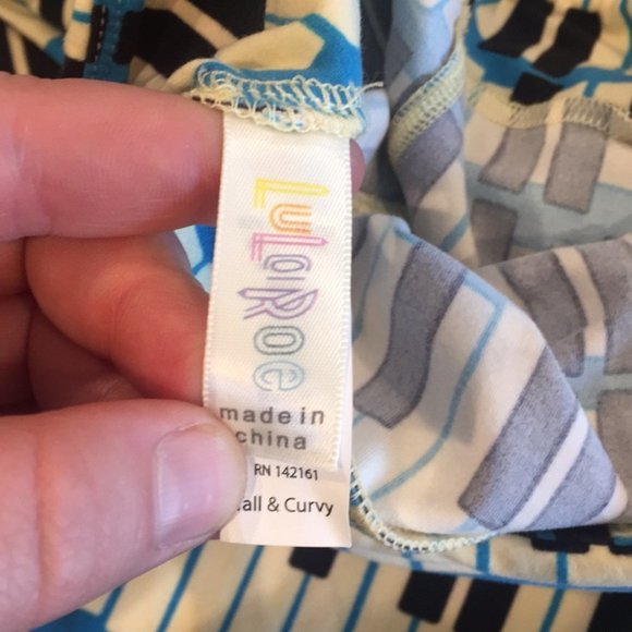 TC NWOT LuLaRoe Leggings H01 3206 - Picture 3 of 3